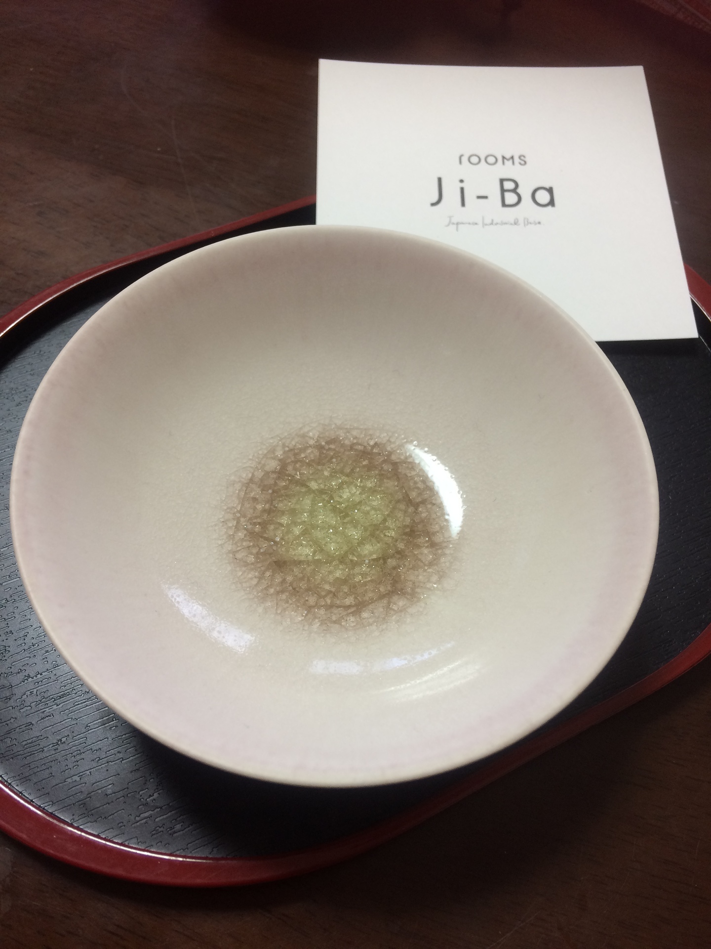 和田山真央さん大皿 和田山真央 皿 （作家インタビュー｜和田山 真央 - くらしの器と